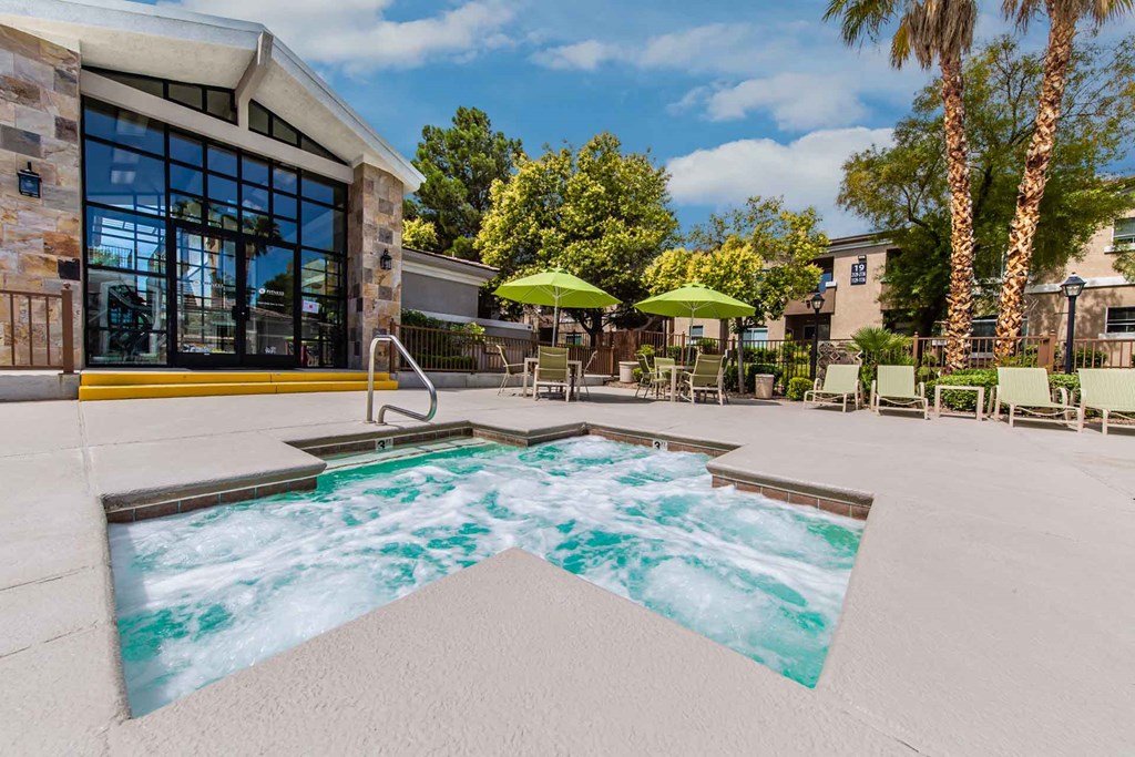 THE CLUBS AT RHODES RANCH APARTMENT HOMES, 8975 West Warm Springs Road